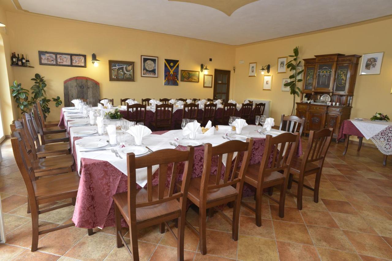 Hotel Ristorante Borgovecchio Montegrosso d'Asti Экстерьер фото