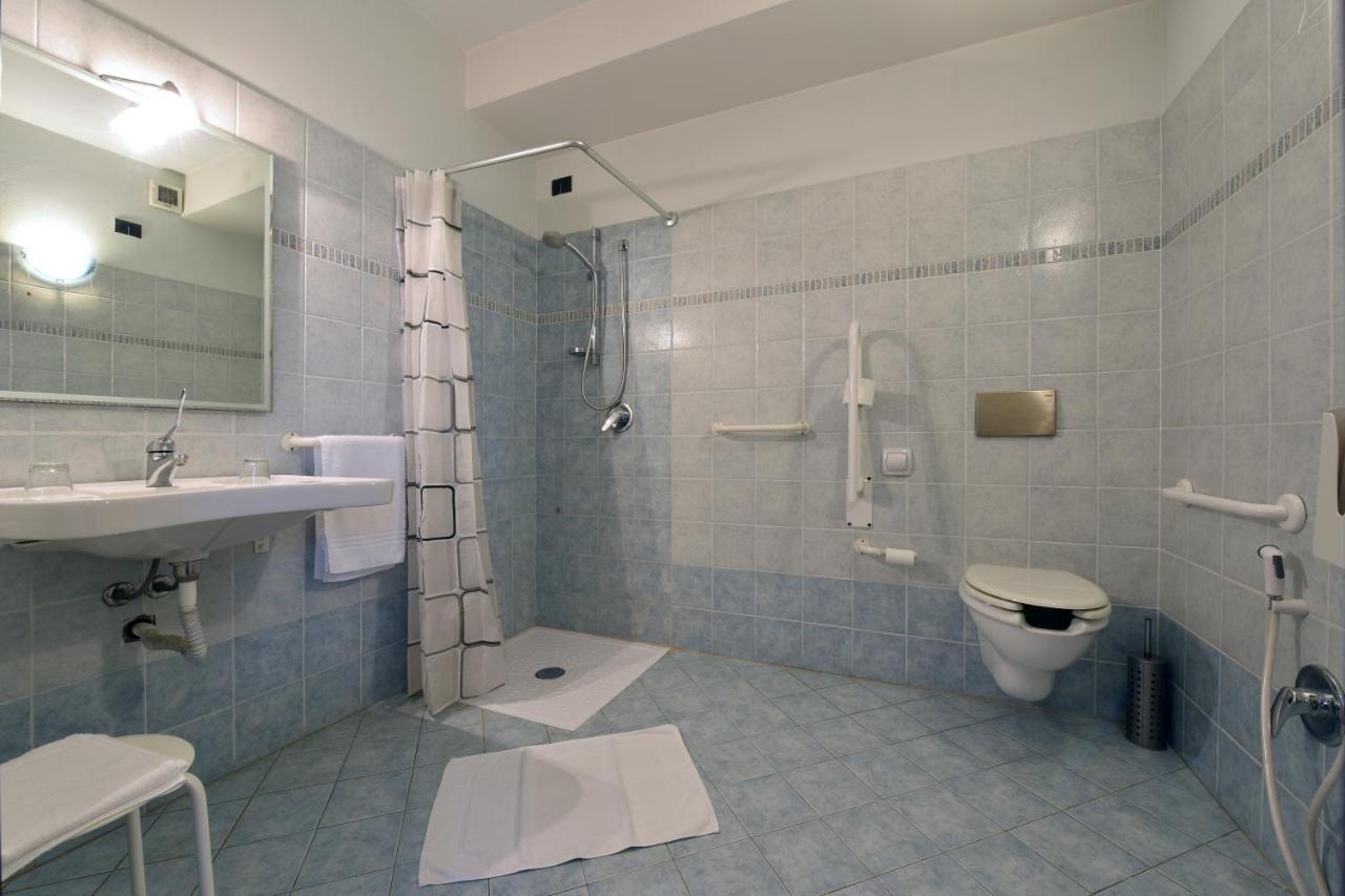 Hotel Ristorante Borgovecchio Montegrosso d'Asti Экстерьер фото