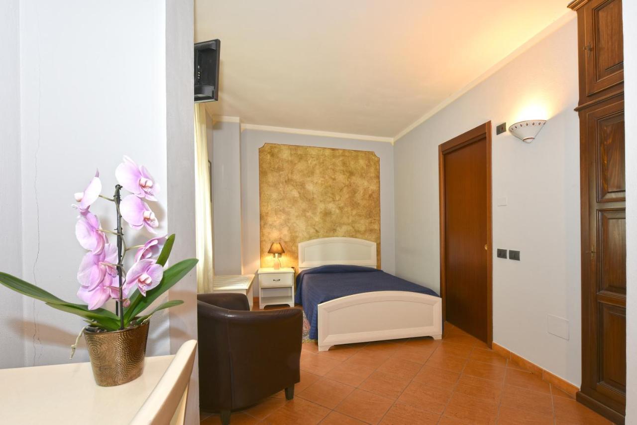 Hotel Ristorante Borgovecchio Montegrosso d'Asti Экстерьер фото