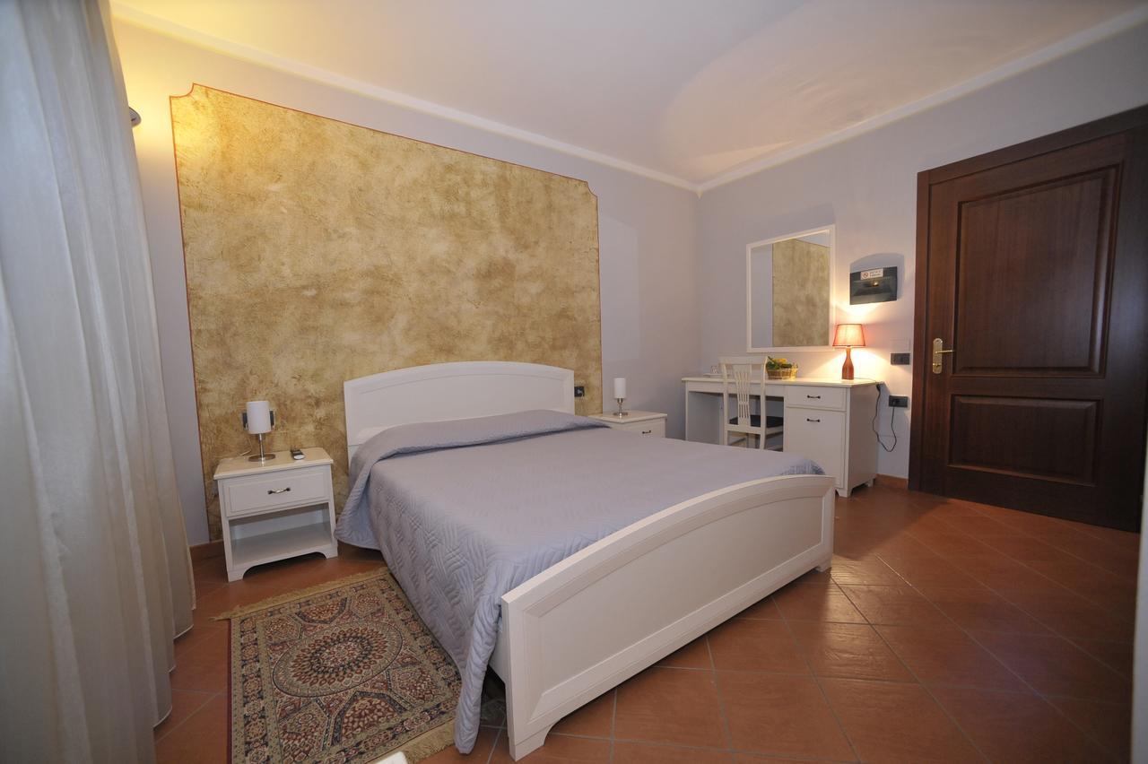 Hotel Ristorante Borgovecchio Montegrosso d'Asti Экстерьер фото